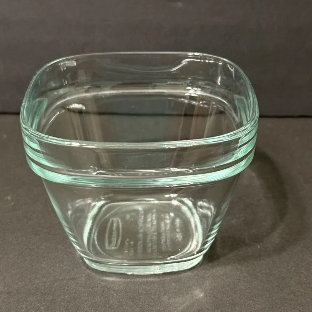 Rubbermaid Glass 1.5 cup Food Storage Container Bowl NO Lid 7N61 Discontinued